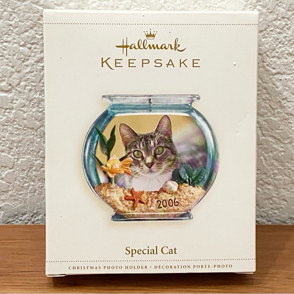 2006 HALLMARK Keepsake Special Cat Christmas Tree Ornament - Picture 2 of 13
